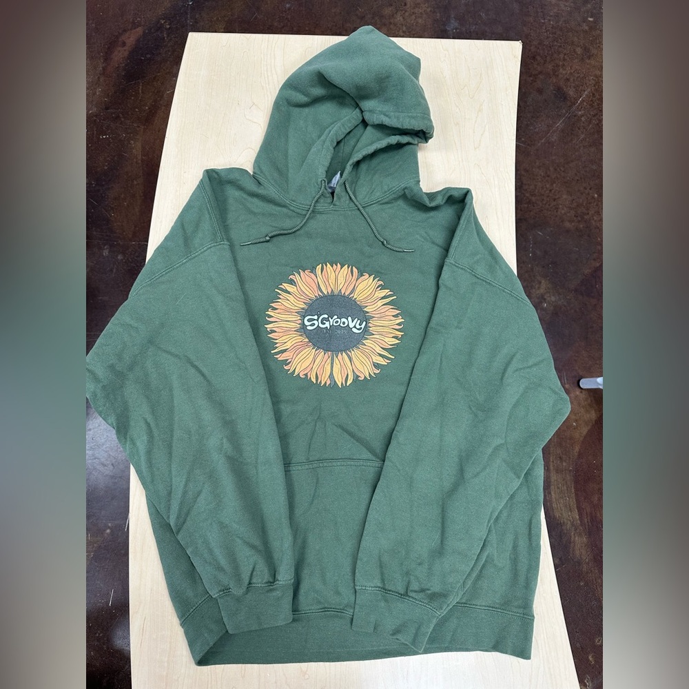 Gildan Green Hoodie with Sunflower Graphic